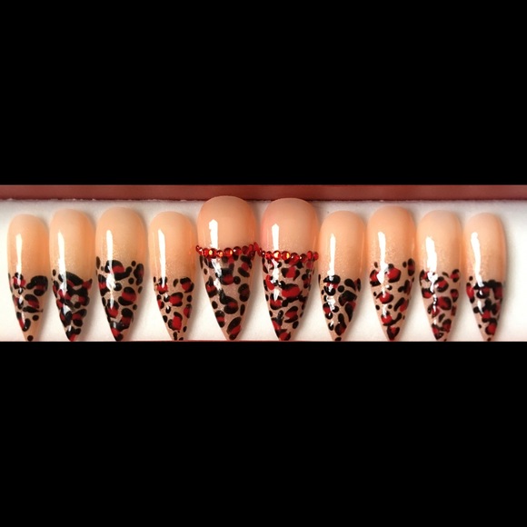🐆 Red leopard print Press on Nails-Med(1,5,4,6,8) - Picture 4 of 10
